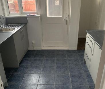 3 bedroom terraced house to rent - Photo 6