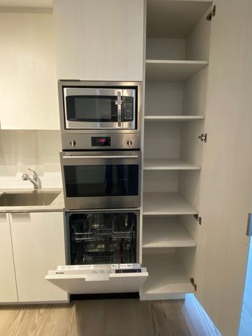 For Lease - 11 Wellesley Street Unit# 606, Toronto, Ontario - Photo 5