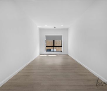 Spacious & Stylish Family Living in Donnybrook - Photo 6