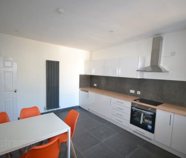 6 bed Semi-Detached House for Rent - Photo 6