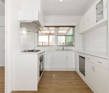 Comfortable Family Home in a Convenient Location - Photo 5