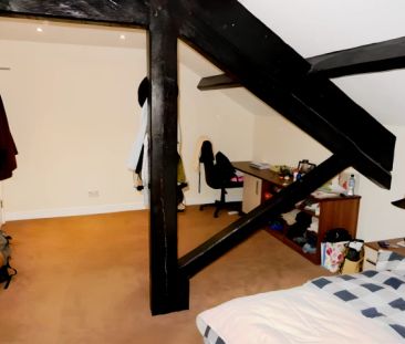 3 Bed 1 Bath - Photo 2