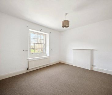 4 bedroom link detached house to rent - Photo 1