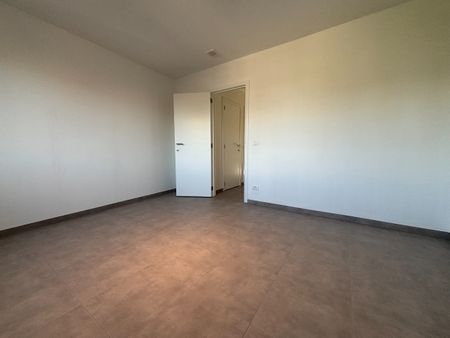 Knusse nieuwbouwwoning te huur in Sijsele - Photo 5