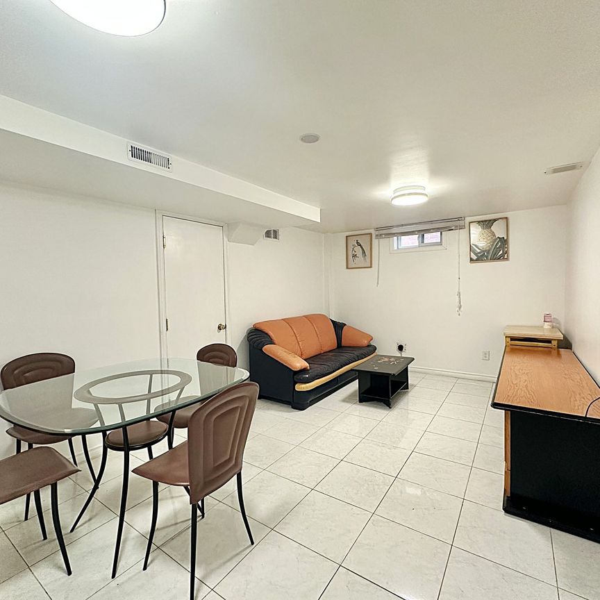 For Lease - 1365 Willowvale Gardens Unit# Bsmt, Mississauga, Ontario - Photo 1