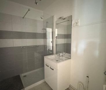 Location Appartement 3 pièces 69m² ECHIROLLES 38130 - Photo 3