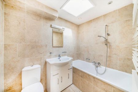 3 bedroom flat to rent - Photo 4