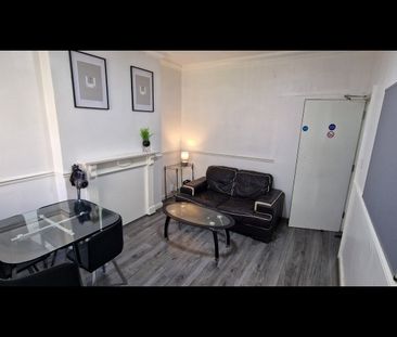 Room in a Shared House, Kings Rd, B25 - Photo 1