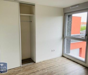 Location Appartement 3 pièces 69m² LILLE 59000 - Photo 3