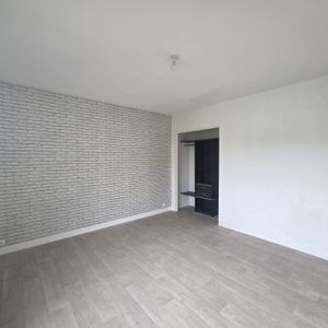 Location Appartement 1 pièce 26m² TROYES 10000 - Photo 2