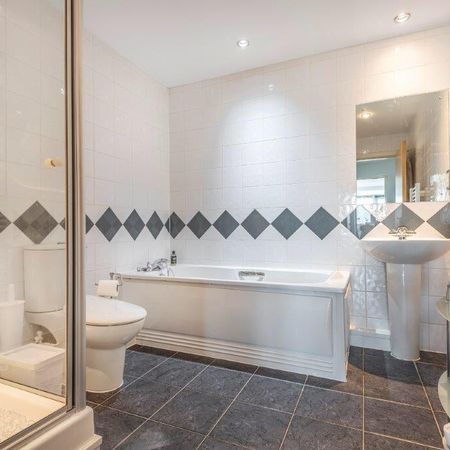 Premium - 2 Bed Apartment - 8th Floor - £2000 per month - Photo 4