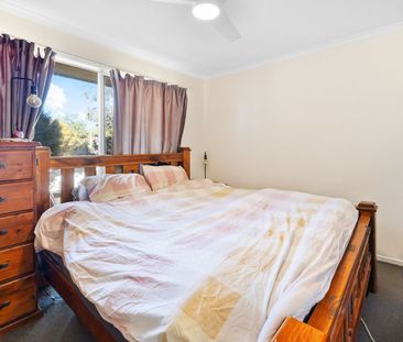 Classic 3 bedroom home, located in Darley - Photo 3