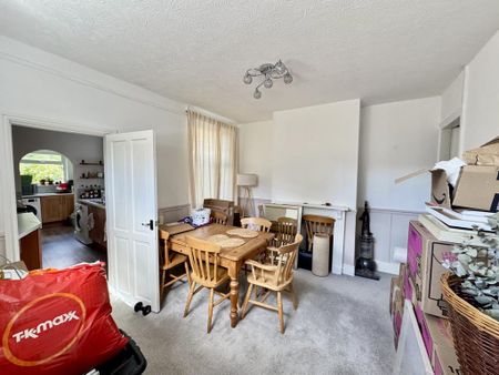 2 bedroom end of terrace house to rent - Photo 4