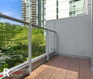 1650 Bayshore Drive, TH5 - Photo 3