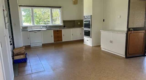 MASTERTON - 4 BEDROOMS - Photo 1