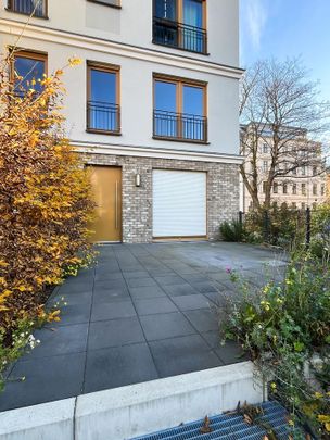 Helle 4-Raum-Maisonette-Wohnung mit Terrasse und Wellnessbereich im Zentrum-West - Photo 1