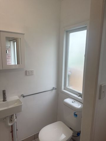 Private & Convenient Studio Living in Milton - Photo 3