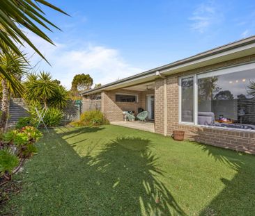 16 Creekstone Drive, Alfredton - Photo 2