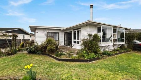 4 Modern Bedroom in Flaxmere - Photo 2