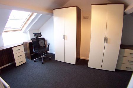 2 bedroom apartment to rent - Photo 5