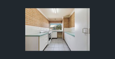 Cozy, Spacious & Welcoming - Photo 3