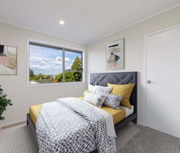4 Bedrooms on Sunline Ave - Photo 1