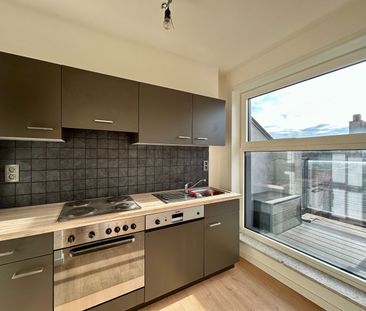 Instapklaar 2-slaapkamer appartement met terras in centrum Roeselare! - Photo 5