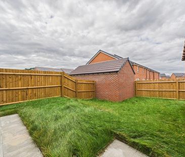 Sniggs Field Avenue, Winnycroft - Photo 2
