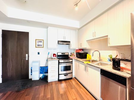 For Lease - 68 Canterbury Place Unit# Masterbedroom 702, Toronto, Ontario - Photo 5