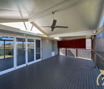 Modern 3 Bedroom Family Home! - Photo 5