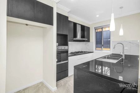 “Modern Family Home in a Prime Colebee Location!!” - Photo 5