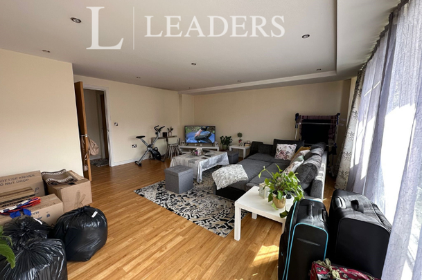 1 bedroom flat to rent - Photo 1