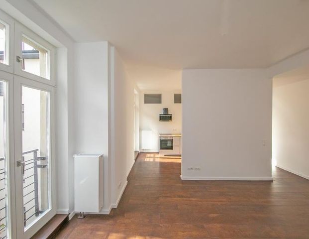 2-Zi-Whg mit Balkon EBK u. AUFZUG (green 44) - Foto 1