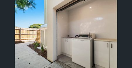 HUGE Upstairs Studio, you will not find bigger studio! Parking Available - Photo 4