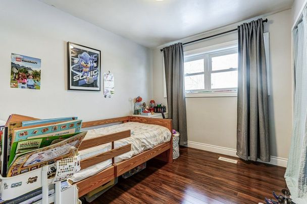 For Lease - 1980 Hartland Drive, Mississauga, Ontario - Photo 1