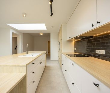 Gerenoveerde woning met 2 slaapkamers en tuin - Photo 3