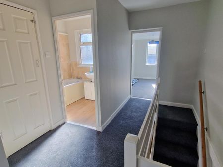2 bedroom terraced house to rent - Photo 3