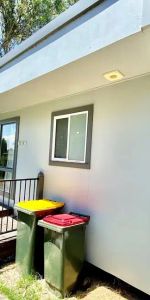 “Granny flat with yard” - Photo 3