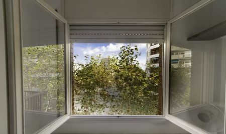 Avinguda del Paral.lel, Barcelona, Catalonia 08004 - Foto 4