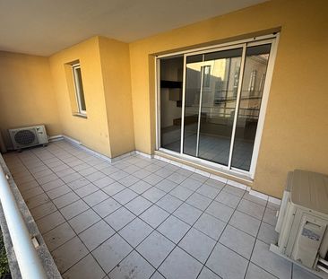 Location Appartement 2 pièces 45m² NIMES 30000 - Photo 6