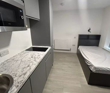 Silver Studio - Photo 2