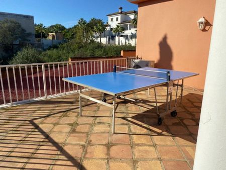 5 room luxury Villa for rent in Sotogrande, Andalusia - Photo 2