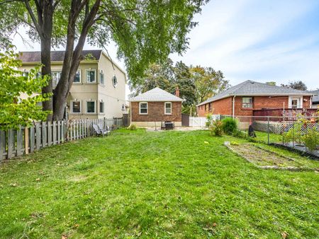 For Lease - 80 Queens Avenue, Toronto, Ontario - Photo 2