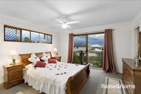 Low Maintenance Home in Sought After Fairway Chase - Photo 4