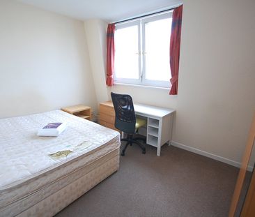 3 bedroom apartment to rent - Photo 3