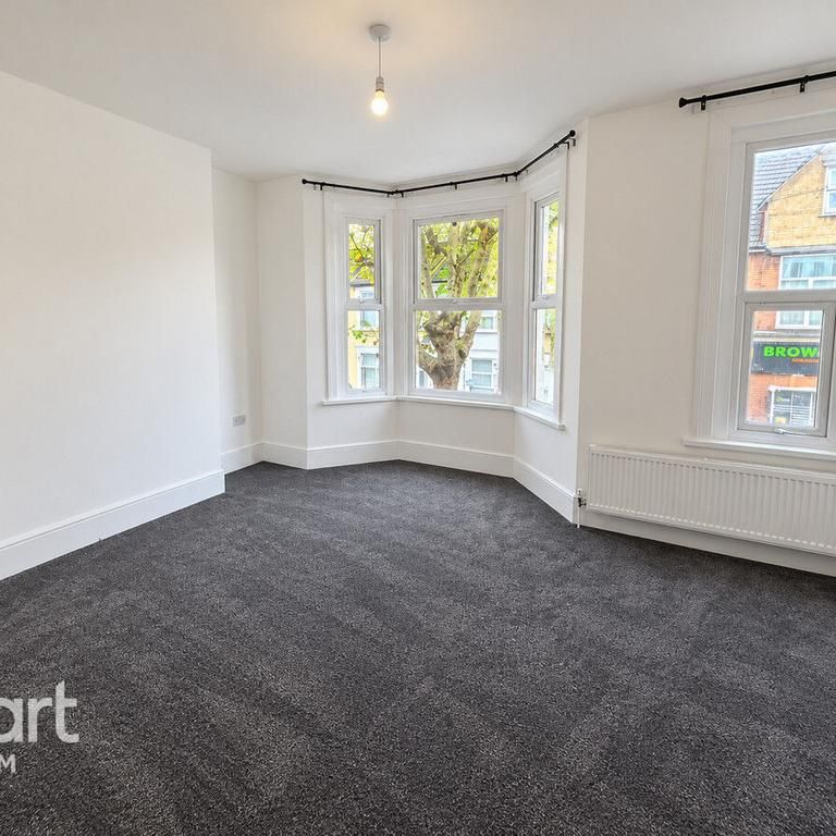 4 bedroom terraced house to rent - Photo 1