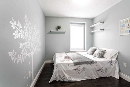 For Lease - 15 Vanhorne Close, Brampton, Ontario - Photo 2