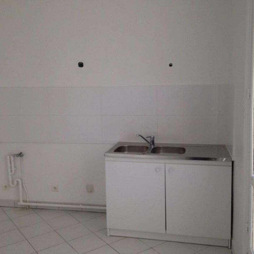 location Appartement T6 DE 222.35m² À PARIS - Photo 1