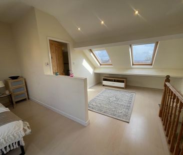 Sunnybank Avenue (room 4), Horsforth, Leeds - Photo 6