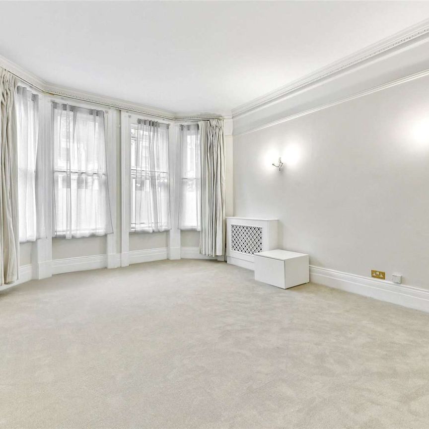 Spacious four bedroom ground floor apartment. - Photo 1